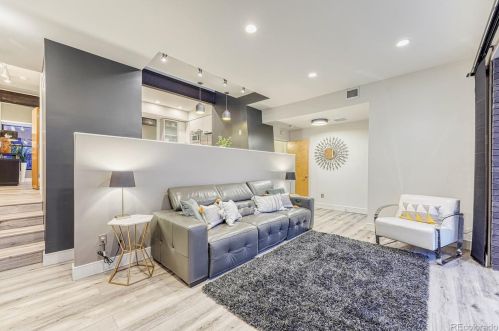2565 Champa St, Denver CO  80205-2623 exterior