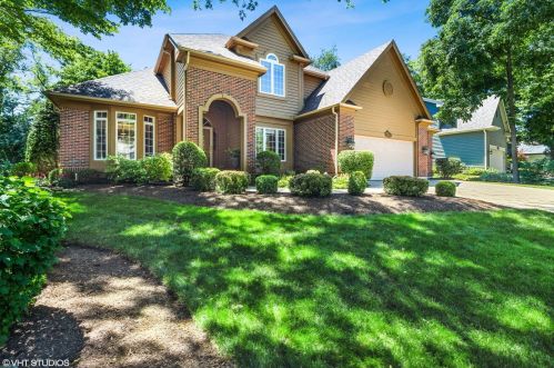7461 Bittersweet Dr, Gurnee, IL 60031-9119
