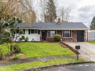 906 218th Ave, Damascus, OR 97030