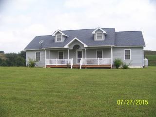 100 Windsong Rd, Lahmansville, WV 26731-4602