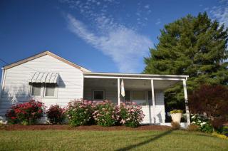 16 Maple Dr, Verona, VA 24482-2608