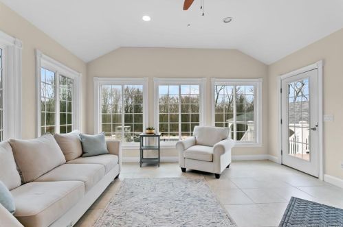 76 Mustang Dr, Upper Stepney CT  06468-1371 exterior