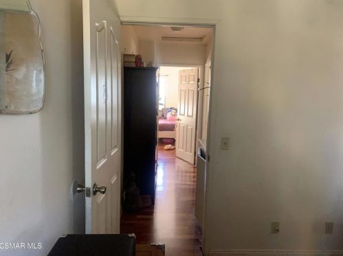 2429 Rdg Vw Ct, Simi Valley CA 93065-1923 exterior