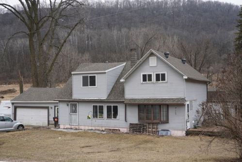 45091 County Road 12, Dakota, MN 55925-4191