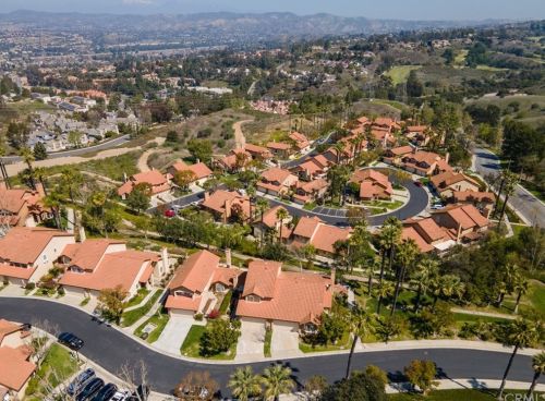 6081 Ladera Ln, Anaheim CA  92807-4847 exterior