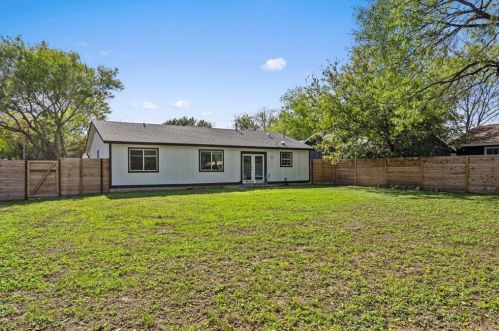 4802 Brassiewood Dr, Austin TX  78744-5107 exterior
