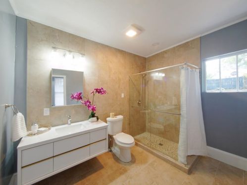 944 Burns Dr, Atlanta GA  30310-4632 exterior