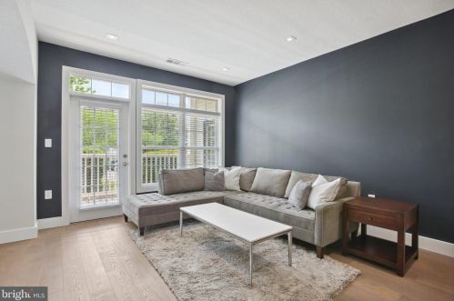 501 Sunset View Ter, Leesburg, VA 20175-6197
