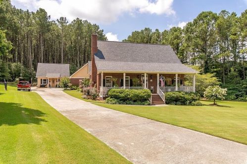 5454 Mccullers Ln, Loganville, GA 30052-2932