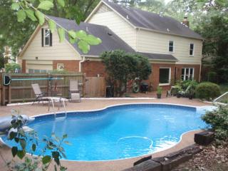 2055 Bensonwood Dr, Memphis, TN 38138-4001