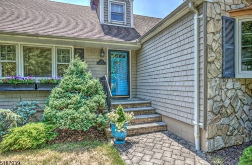 343 Darby Ln, Mountainside, NJ 07092-2107