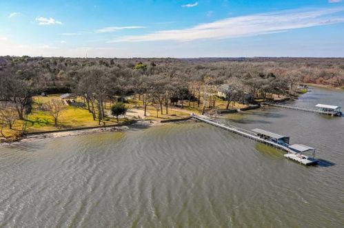 9432 Heron Dr, Fort Worth, TX