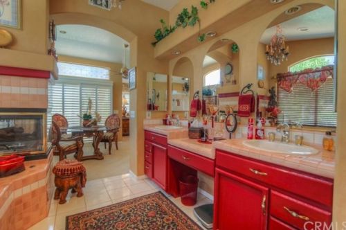 16122 Ponderosa Ln, Riverside CA  92504-6155 exterior