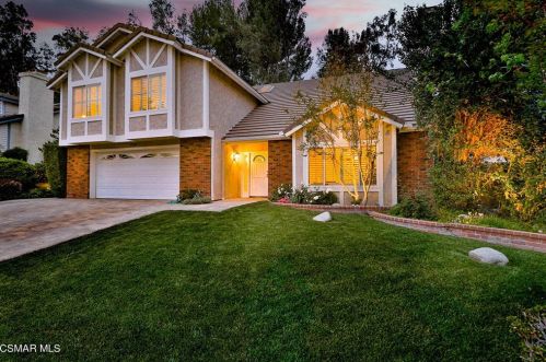 29393 Fountainwood St, Calabasas, CA 91301-4106