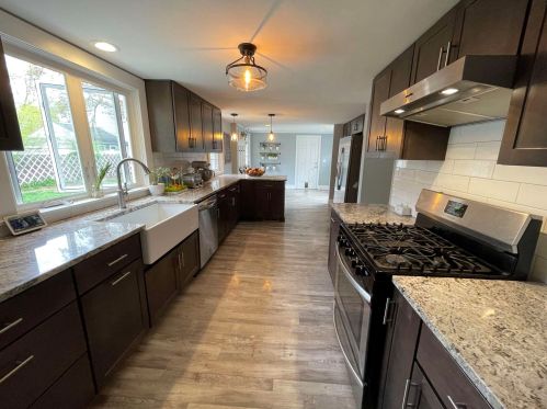 11 Bailey St, Nashua, NH 03063-3118