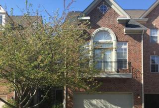 1915 Logan Manor Dr, Herndon, VA 20190-3282