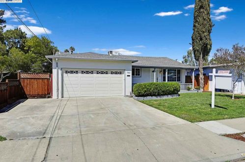 760 El Rancho Dr, Livermore, CA 94551-8125
