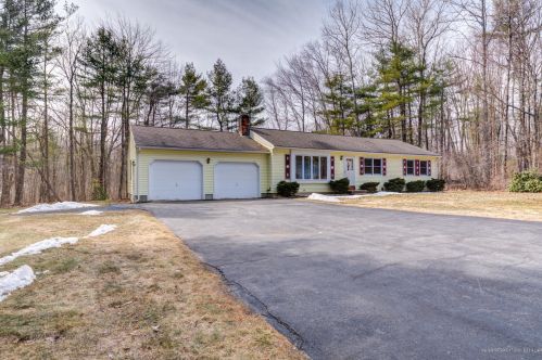 1 Little Creek Dr, Biddeford, ME 04005-9734
