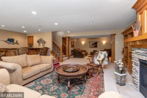 5 Hawthorne Ct, Saint Paul MN  55127-6476 exterior