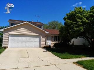 2386 Kildeer St, Downers Grove, IL 60517-1854