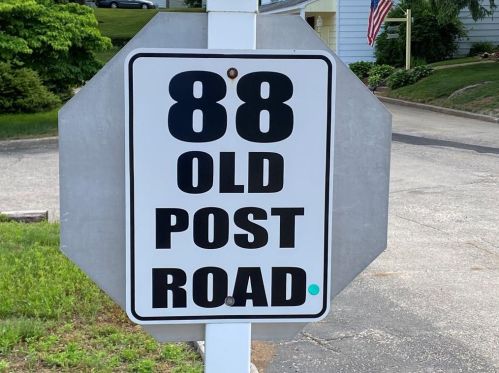 88 Old Post Rd, Westerly, RI 02891-2689