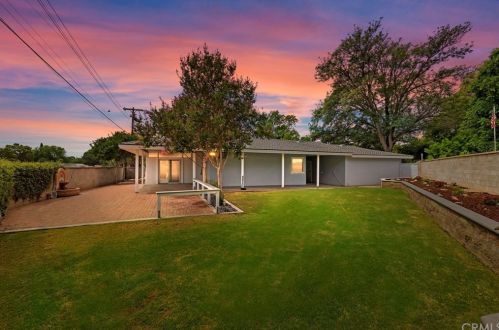 4607 Cliffside Dr, Riverside, CA 92506-1009