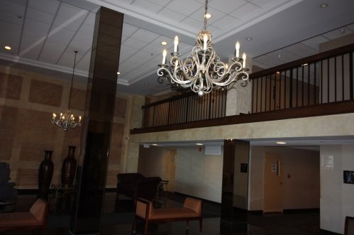 6340 Americana Dr, Willowbrook IL  60527-2255 exterior