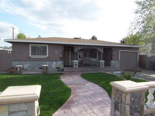 111 Central Ave, Hemet, CA 92543-5905