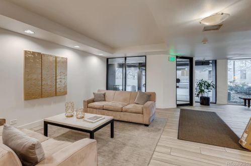 800 Washington St, Denver CO  80203-3320 exterior