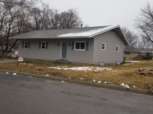 708 Elm St, Saint Marys, KS 66536-1339