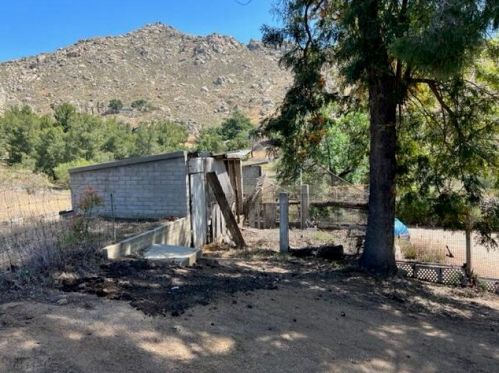 2270 Mt Vernon Ave, Riverside CA  92507-4624 exterior