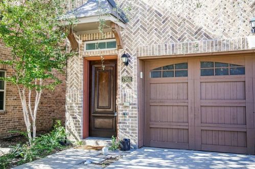 7851 Liverpool Ln, Irving TX  75063-3506 exterior