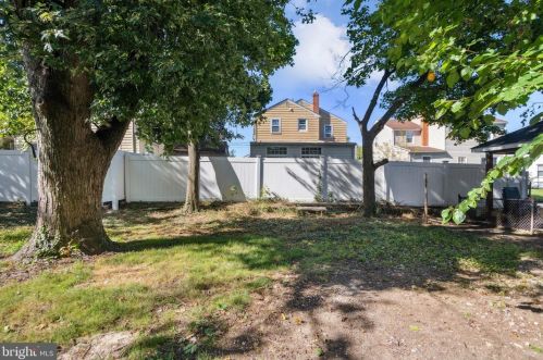 1613 Tinsman Ave, Camden NJ  08110-2814 exterior