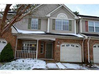 517 Lake Cir, Chesapeake, VA 23322-8362