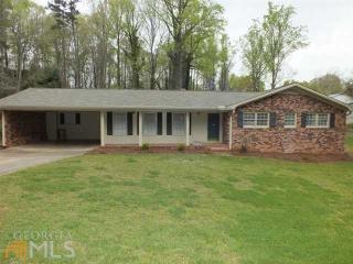 1697 Nottingham Dr, Gainesville, GA 30501-2028