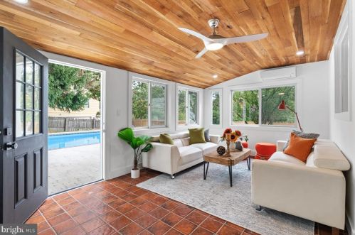 2 Hornor Ln, Princeton NJ  08540-3937 exterior