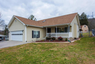 420 Ridgeview Dr, Clinton, TN 37716-4614