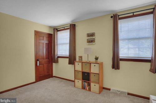 202 Suncrest Rd, Lancaster PA  17601-4835 exterior