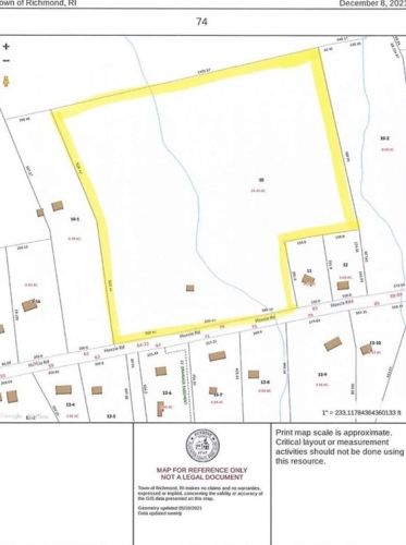 74 Hoxsie Rd, Richmond, RI 02892-1016