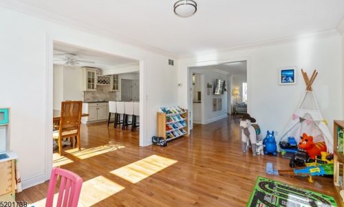 97 Roosevelt Ave, Paterson NJ  07506-0015 exterior