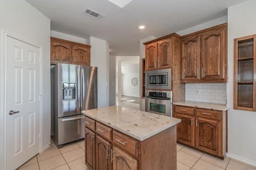 10133 Red Bluff Ln, Fort Worth TX  76177-7351 exterior