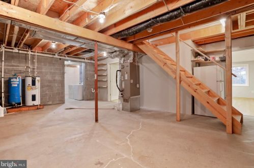 204 Quiet Place Ln, Berkeley Springs WV  25411-6633 exterior