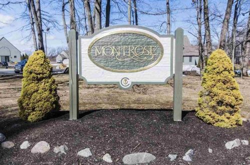 33 Montrose Dr, Stratham NH  03885-2460 exterior