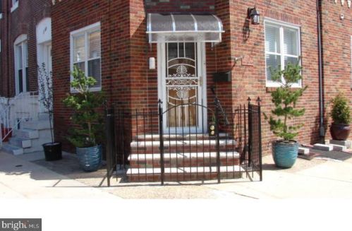 2349 11th St, Philadelphia, PA 19133-1034