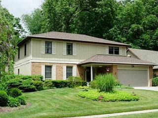 2441 Hampsford Cir, Toledo OH  43617-1211 exterior