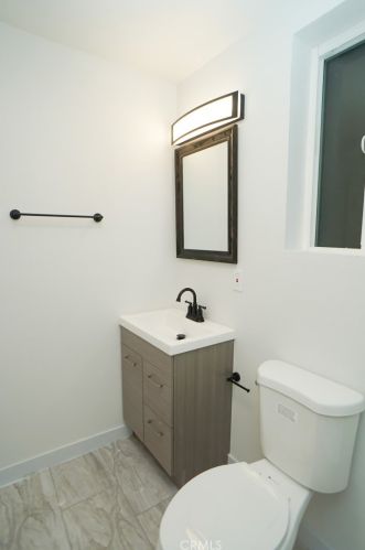 1513 Raymar St, Santa Ana CA  92703-4616 exterior