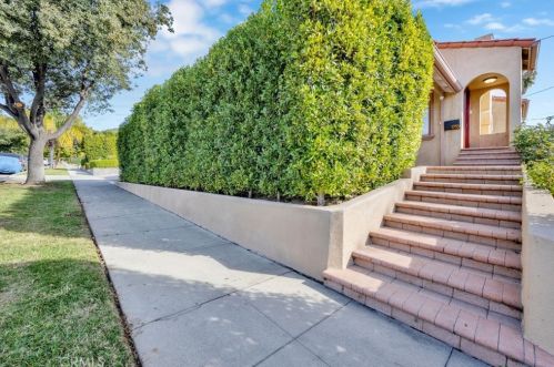 1755 Glenwood Rd, Glendale CA  91201-1543 exterior