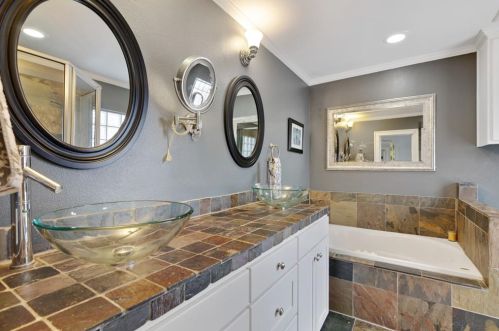 1301 Virginia Pl, Fort Worth TX  76107-2436 exterior