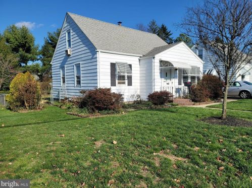 88 Holt Ave, Trenton, NJ 08619-1602