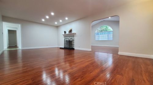 1867 Beacon Ave, Anaheim CA  92804-4562 exterior